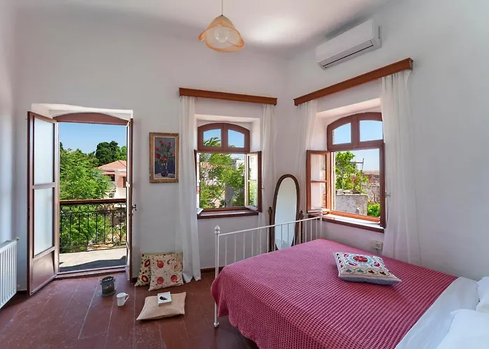 Traditional 3 Bedroom House In The Old Town Casa de Férias