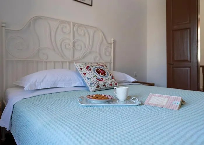 Traditional 3 Bedroom House In The Old Town