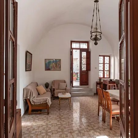 Traditional 3 Bedroom House In The Old Town Rhodes City