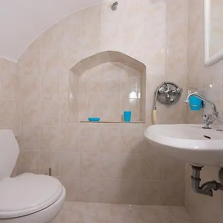 Traditional 3 Bedroom House In The Old Town Holiday home *