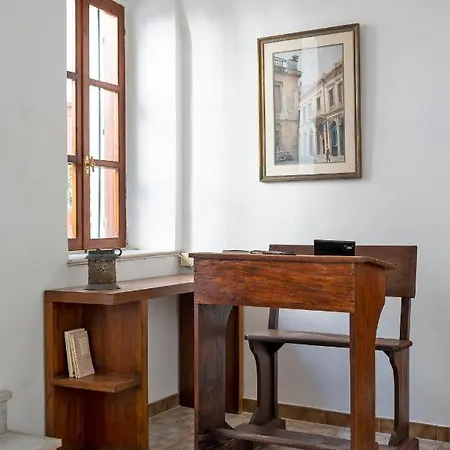 Casa vacanze Traditional 3 Bedroom House In The Old Town